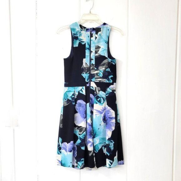 Vince Camuto Sleeveless Blue Floral Dress Size 6 - Picture 3 of 5